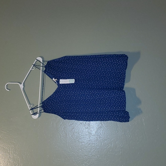 Crescent strappy cold shoulder top, feather print. - Picture 1 of 4